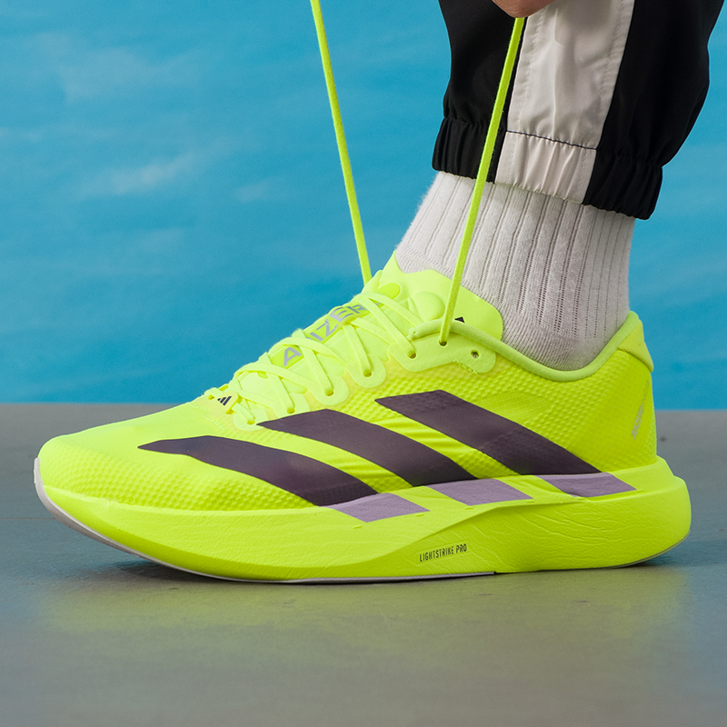 Sepatu Pria Adidas, Sepatu Lar - Lightweight Road Running Shoes ulasan dan harga