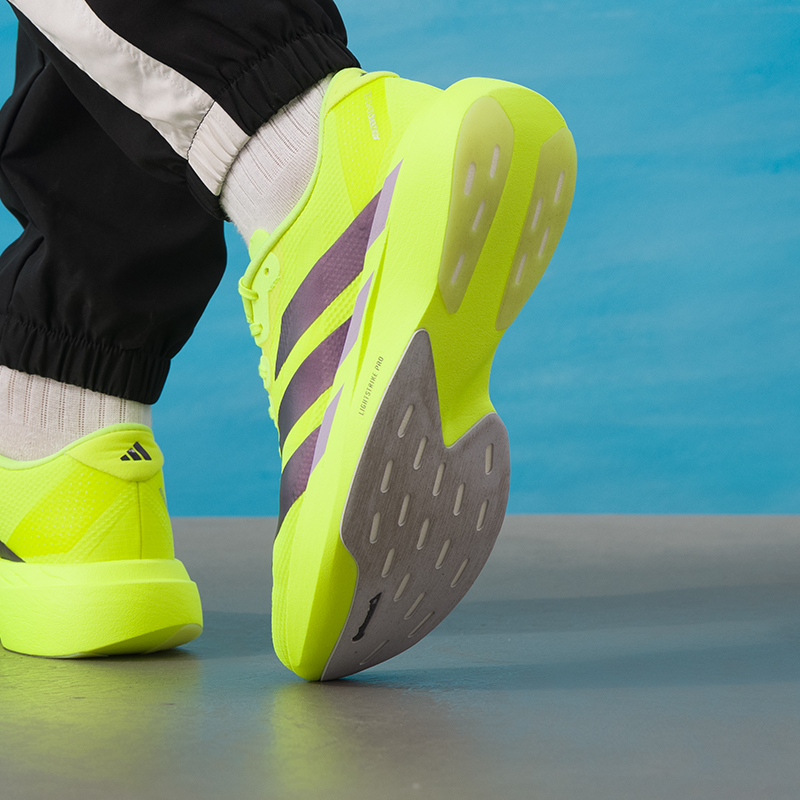 Sepatu Pria Adidas, Sepatu Lar - Lightweight Road Running Shoes ulasan dan harga