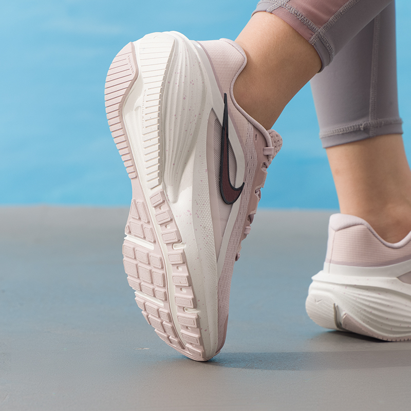 Sepatu Wanita Nike, Sepatu Lar - Lightweight Road Running Shoes ulasan dan harga